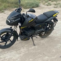 بولسر نيون 2020 • مرقمه • دواسة راكب مكسورة