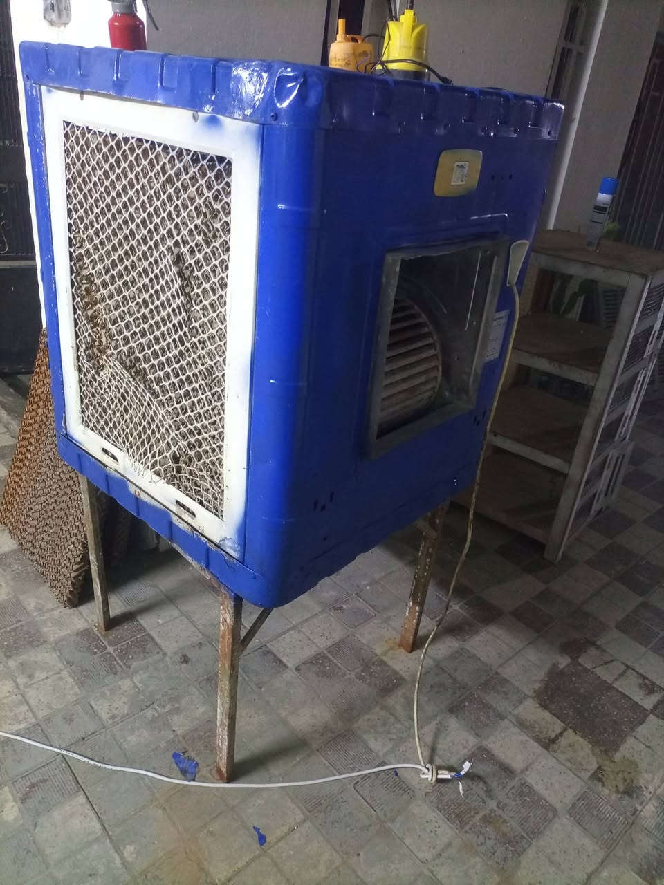 السلام عليكم مبرده 2 ونص جنرال سرعتين موطور نحاس   وياههاا ليف كابون 3 جديد  تفحص وتاخذ السعر 65 فلوجه حي الرساله *********** و***********
