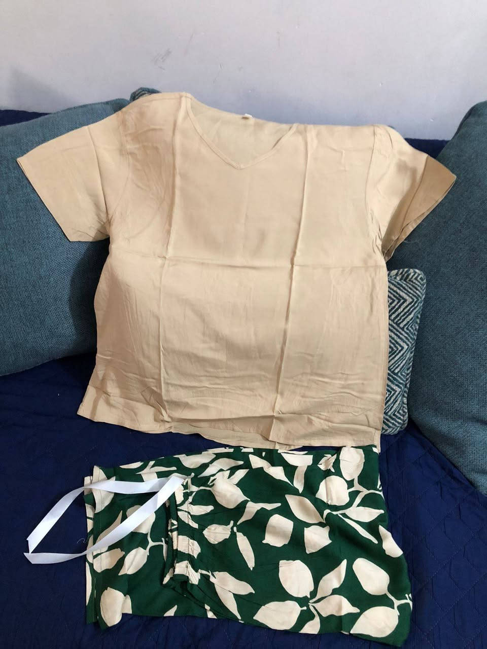 ⚡️⚡️بيجامة نسائي – خامة فانيلة خفيفة ومريحة💜🏝🏞 ألوان صيفية زاهية تناسب كل الاذواق قياس فري سايز.🤍🧡
التوصيل لكافة محافظات العراق🚙🚗

أخر قطع😍😍


**إذا كنت صاحب هذا الإعلان وتريد حذفه لأي سبب، رجاءا أرسل رسالة إلى الدعم الفني**