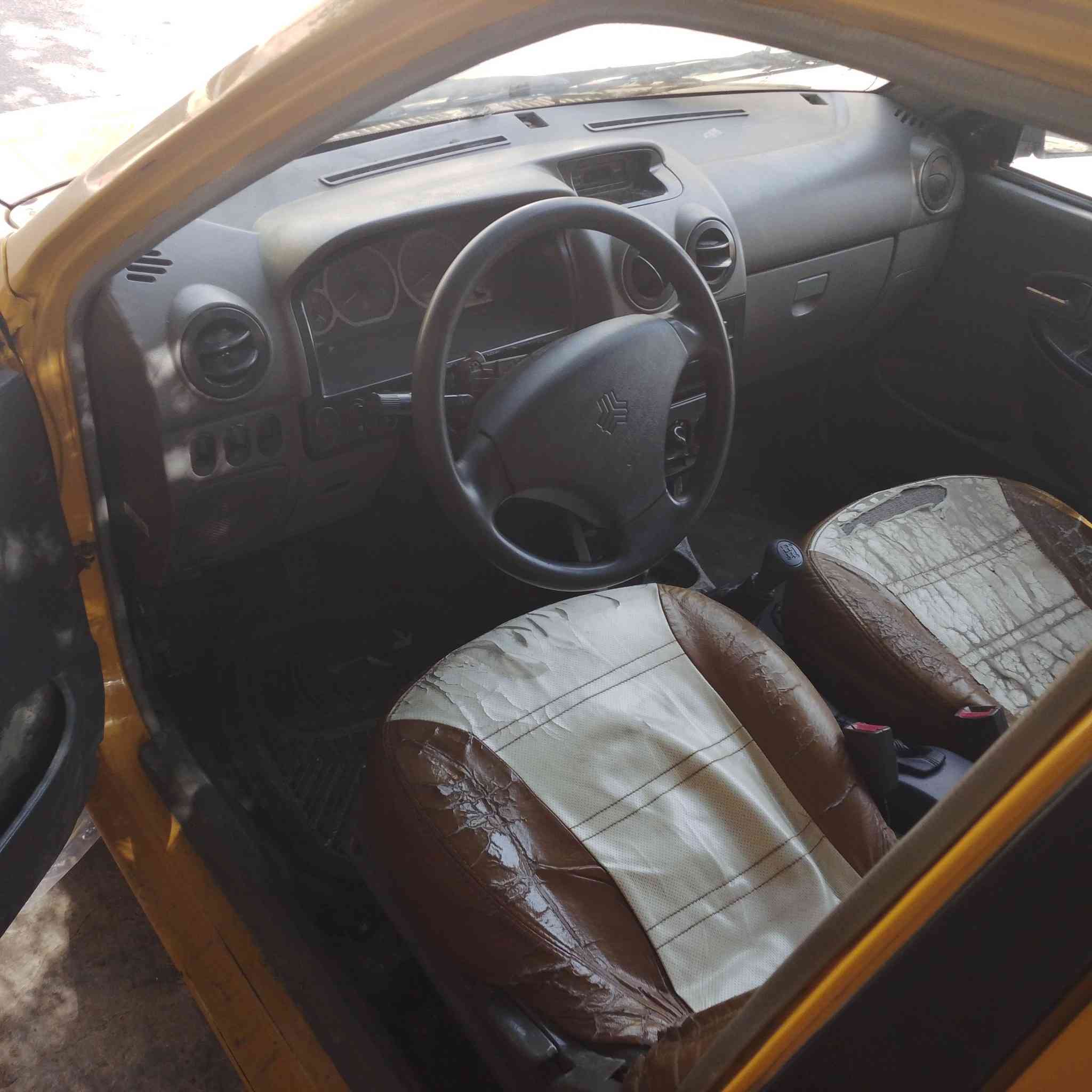 سلام عليكم سايبا للبيع مكينه وكير وصدر ويل تاير كله جديد عليه هيئه ٥٣٠ وسعرهه 13صافي  مكان السياره البياع رقم الهاتف ***********
