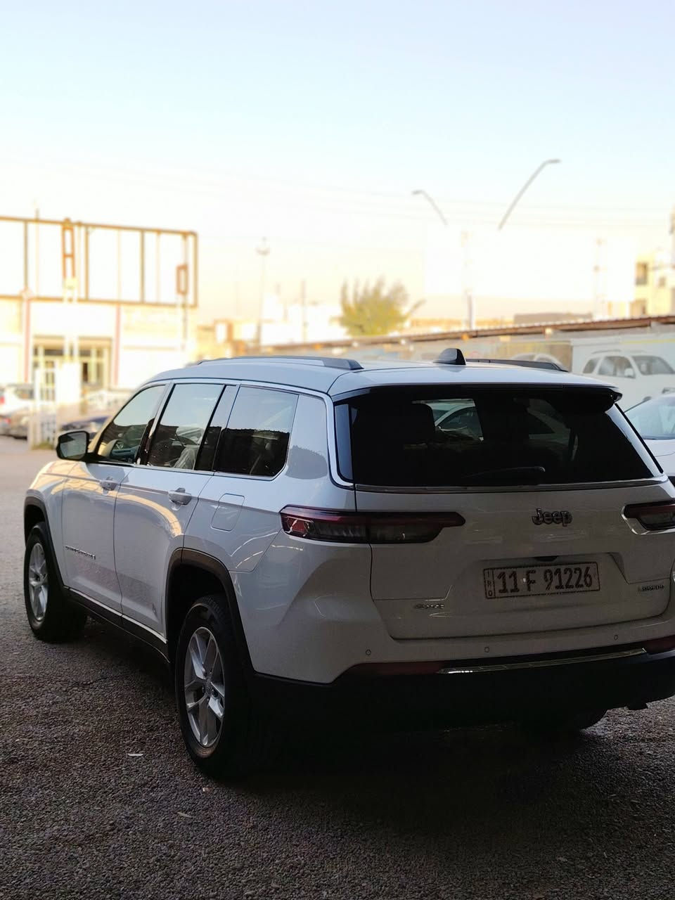 جيب لاريدوو

فول فول مواصفات 

موديل 2023

اللون ابيض

وأرد امريكي

عداد المسافة  :  58  الف ميل

الضرر  شبر بالبنيد وشبر بالجاملغ الايمن

عدد الركاب 7
السعر : 29 الف ونص

للراغب بالشراء الاتصال على الأرقام التالية

***********
***********

السياره تابعه لأبو صـگـر
الرمادي شارع المعارض
#معرض_الغسق
