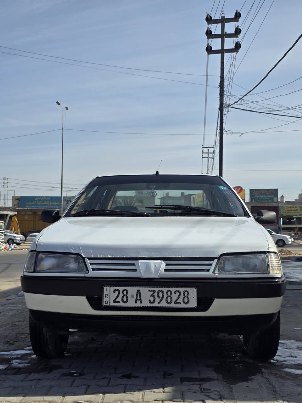 السلام عليكم
بيجو 405 GLX
موديل 2010

 سياره مكفوله ما عدا باب سايق مبدل فقط باقي كفالة عامة 

زوج تايرات وباتري  قبل اسبوع مبدلهم 

 رقم نجف انكليزي 
 ماشيه 191 الف 
 سياره بلاديه وجديد
 تبريده تدفئته شغاله 
كهربائيات كلها شغاله 
بلاديه مملعوب بيه حداديه نضيفة 

مكينه مكفولة وعلى شرط جديدة كير

 مكفول سياره أحله من الصور 

سنويه لل 27 هزه جديده 
بسمي سياره 
مكانه نجف كوفة  السعر 39 
الاستفسار (*********** )
