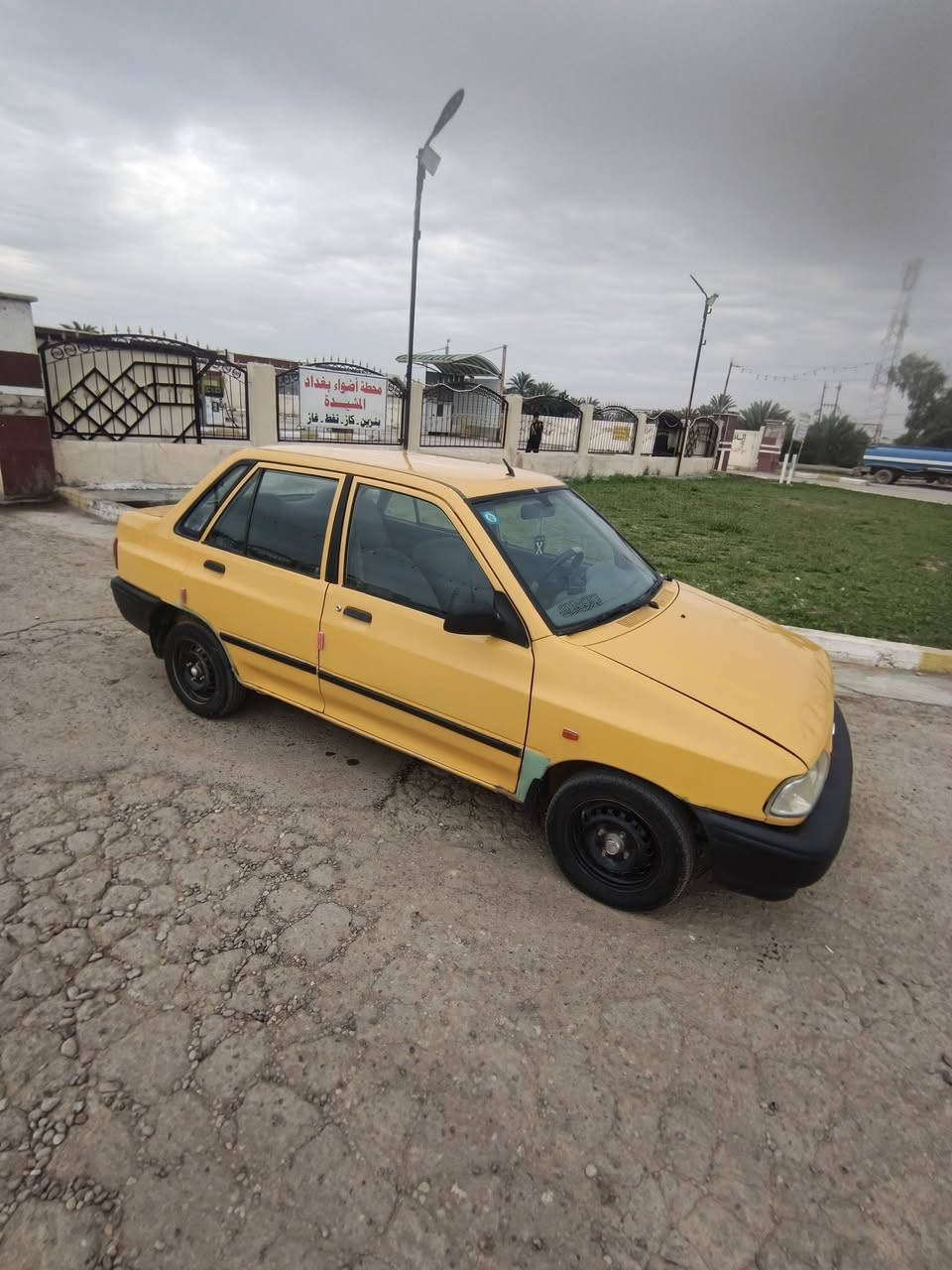 سلام عليكم سايبه موديل 13 مكينه خير من الله شواصي كلش نضاف  رقم نكليزي السياره بسمي تحويل ثاني يوم السعر 32وبيه مجال حك الجيه  مكاني بغداد الدوره  رقمي ***********
