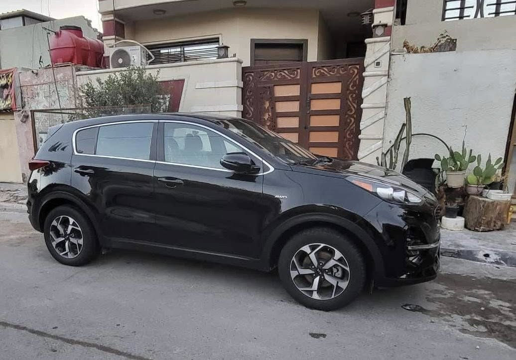 سلام عليكم ورحمه وبركاتوا سبورتج 2020 سياره زيرو من ناحيه مشي صدر تبريد داخل من كولشي وارد امريكي حادثها فقط چاملغ الايسر بدون ايرباكات وحادثها سطحي والشراي الاستفسار عله الرقم ***********

