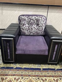 يوجد تخم قنفات للبيع يتكون من : سبعة مقاعد  مقدين مفرد  ومقعد مزدوج وم...