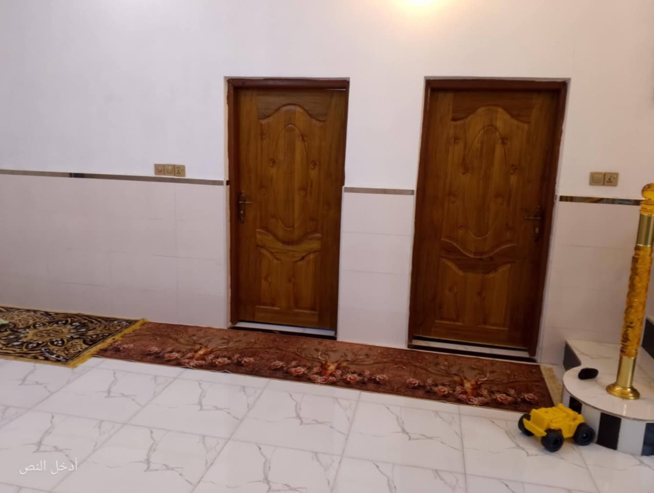 بيت البيع مساحه 250طابقين بالويرسي خلف ملعب السنبله السعر 55وبي مجال ***********
