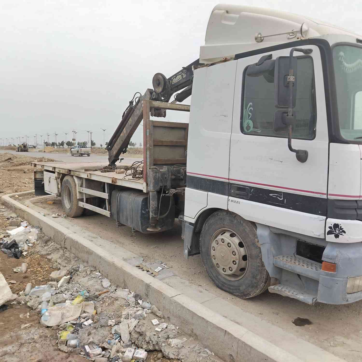 السلام عليكم 
أكتروس كرين 5طن رقم سليمانيه دولي بأسمي مكاني واسط الكوت السعر 250$ للاتصال ***********
مكلف للنشر راعيها ماعندة فيس
