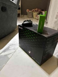 xbox series x  جديد ما مستخدم بس على كد الفحص زلغ ما بي حرفيا جديد حته...