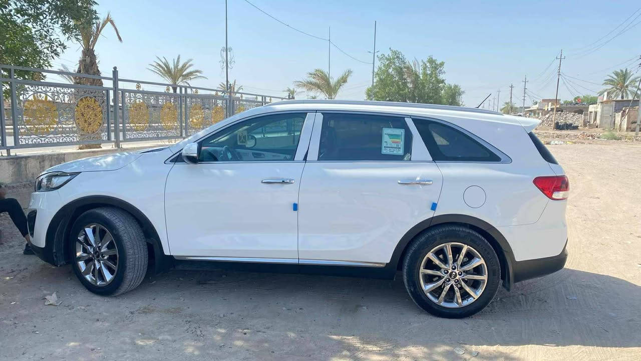 السلام عليكم سيارة سورنتو موديل ٢٠١٨ رقم بغداد جديد مكفولة السيارة السعر ٢٤٥ العنوان المحمودية تصال ***********
