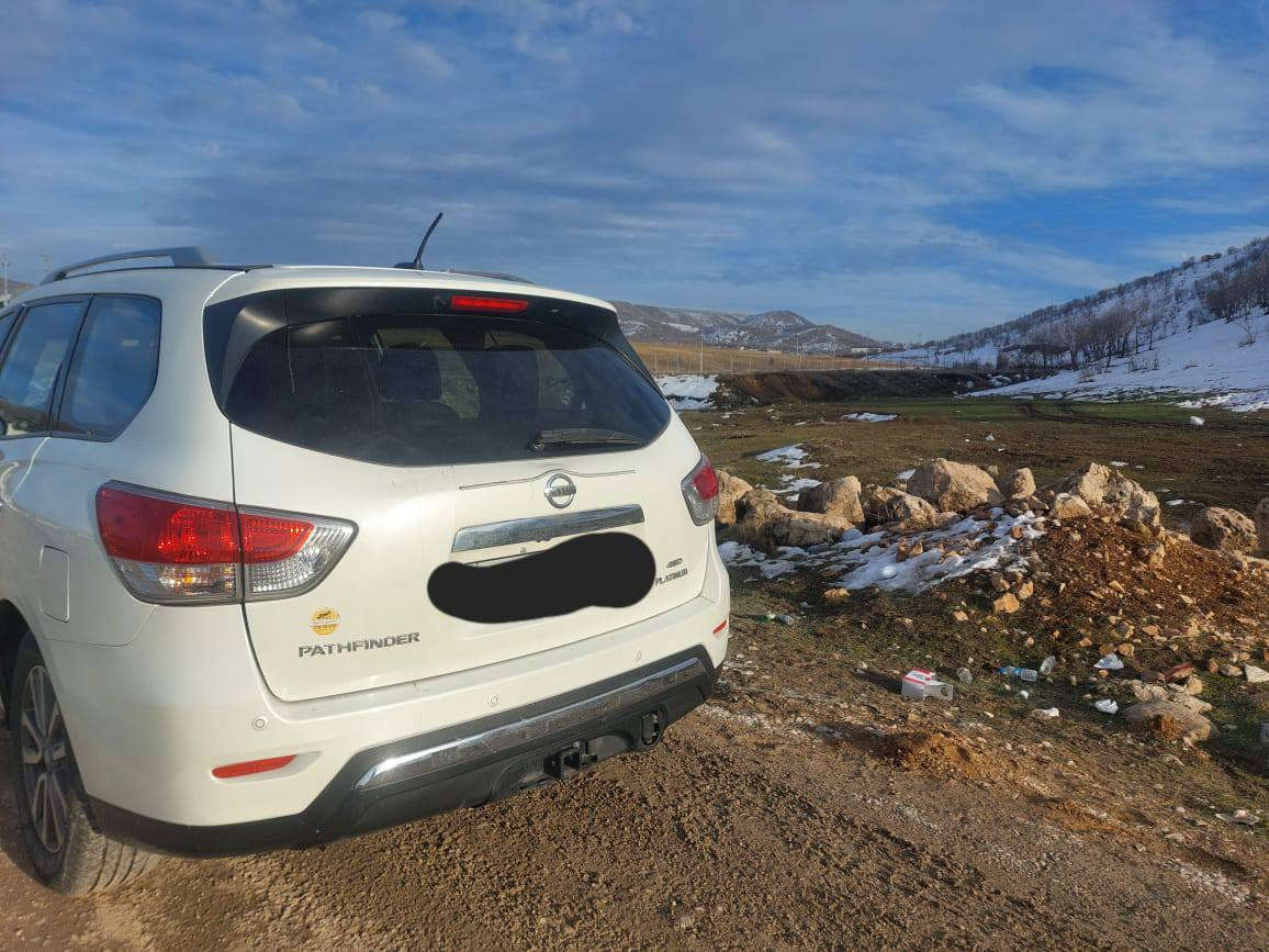 nissan pathfainder 2016 platinum
نیسان پاسفاندەر فوول مواسەفات 
سەیارەکە بێ مەسڕووفە زۆر خاوێنە 
بەناو خۆمەوەیە تا ۲۰۲٨ تازەیە 
۱ پارچەی هەیە بێئەوەی ناوەوەی بگرێت 
گێڕو مەکینەی بەشەرت 
130هەزار ڕۆشتوە 
کارەبای هەمووی ئیش دەکات 
مواسەفات ئەمریکی 
کوشنی پێشەوە سادوو گەرمی هەیە
کوشنی دواوە گەرمی هەیە 
کوشن خەزن 
کوشن کارەبای 
سوکان خەزن 
سوکان هیتەر 
تەبرید مەرکەزی 
۳ڕیز کوشن 
کوشن جڵد 
تەحدید سورعە 
تیڤی دواوەی هەرووکی مەزبووت 
شاشە لەمس ودووگمە 
v6 
۷ گێڕ 
دەبڵ ئەکسل 
سندووق کارەبای 
سڵایدی پێشەوە و دواوە 
ڕادار
کامێڕا ۳٦۰ پلە هەر چواردەوری 
۱ ئێرباگی شانی تەقیوە 
۷ ئێرباگ 
دوودەرگەی بەسمە 
سعری 155 وەرەقەو معامەلە
ناونیشان ڕانیە 
ژم   *********** رانية, السليمانية
