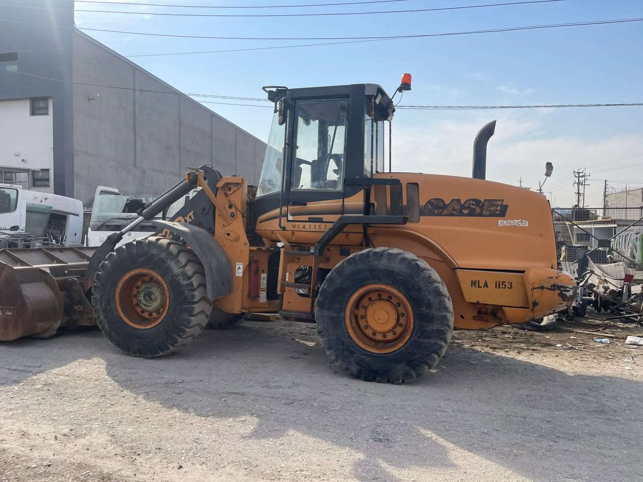 Case 621D 
2007 
مابي سبوخ 
كلو شرت 
مكفولة حامة 
*********** واتساب 
مكن اربيل
