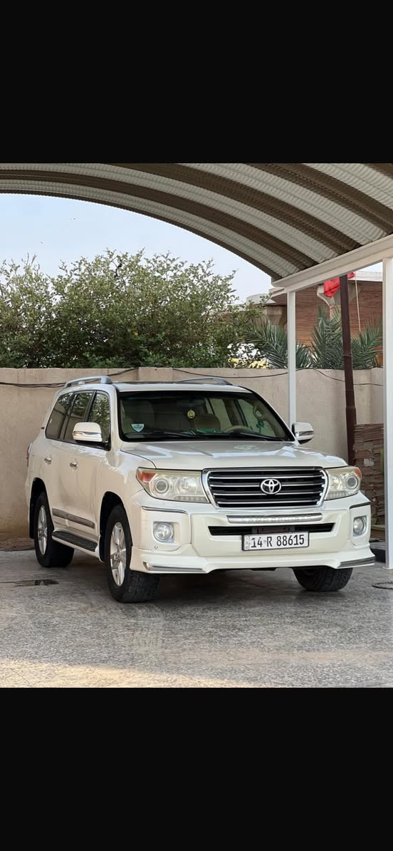 السلام عليكم                   السعر 4 وبيها محال
لاندكروز G.xr للبيع 2014 فئه بريم حجم المكينه V8 سلندر سياره كارتون جديده كلش
السياره ماشيه 230 الف رقم بصره بسمي تحويل ثاني يوم سنويه مامنتهيه  
السياره مال بيت نضيفه كلش وبالحقيقه احلى من الصور زيرو كارتون
السياره بريم ومواصفات البريم معروفه 
للتذكير مواصفاتها : 
مري شفت مري قلاب 
كرسي السايق 3 دكم كهربائي 
زراكات اماميه 
حساسات امامي خلفي 
تحكم ستيرن 
لايت وبلوجكتر زينون 
بصمه ابواب سايق وعكس السايق  
بصمه تشغيل عدد 2 
اناره ليليه 
اناره ليزريه تحت الكشنات 
تشغيل عن بعد 
كشنات جلد
ثلاجه 
طفايه بصدر السايق 
جام اربع ابواب AUTO 
 السعر 460مع مجال بصيط

مكاني بصره للأستفسار التواصل على هذا الرقم***********

