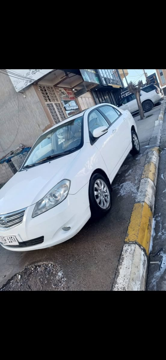 بيوايدى ٢٠١٣ هى مه زاد وه كاله شى هه يه كوديشى بؤ كراوه يه ك پارچه بچوكى بۆياخه خه له له كه ى كونترۆڵى گێر مه كينه ى به شه رته زؤر نه رم وجوانه به خوا ماڵى حه ڵاڵه زؤر بى عه يبه سه ياره كه ئه وه ى كه موشته رى نييه با ته لفوون نه كات *********** نرخى ٣٤ورقه معامله كه مى هه يه شوينى سليمانى
