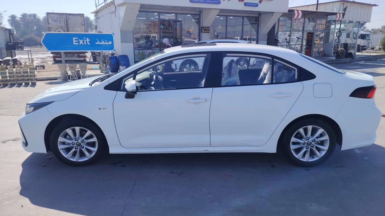 كورلا شكل خليجي هايبرد زيرو مقترض وكفيل 2025 بغداد وراعي بغداد مرقّم وكامل سنويه  ولوحات فول مواصفات جلد سياره قصاد محجوزه للمصرف سعر ***********     سياره موجوده بالبصرة
