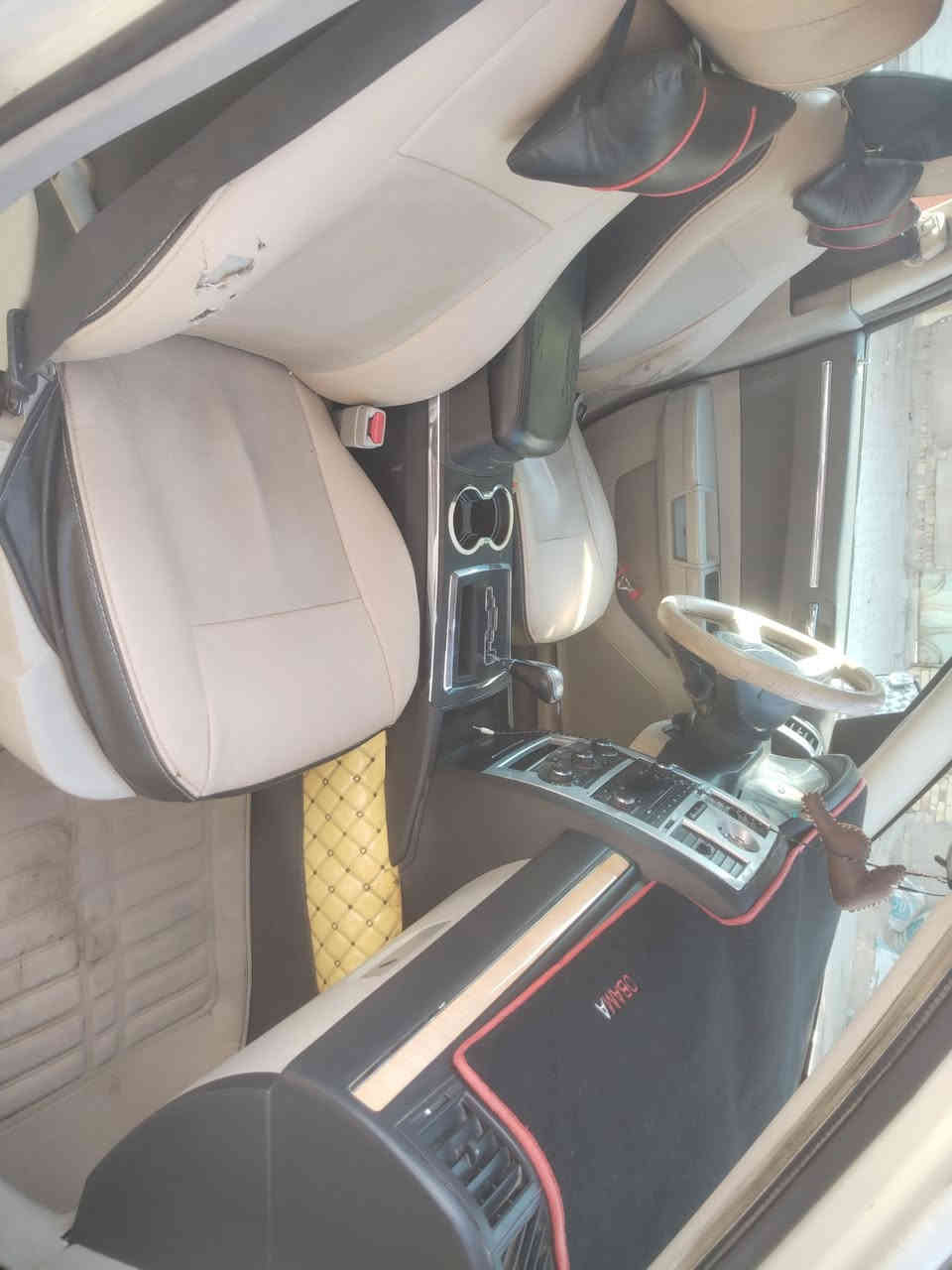 سلام عليكم اوباما 2010 بسمي رقم انكليزي بابل مميز بيه تبديل 3قطع وشويه يم البكلايت صبغ قليل الباقي كفاله  الشراي يتصل  ال ما يشتري لا يتعبني السعر ١١٥ وبيه مجال بصيط  مكانه ميسان حي الحسين ***********  محرك ٣٥٠٠   بس الشراي يتصل رجاءآ
