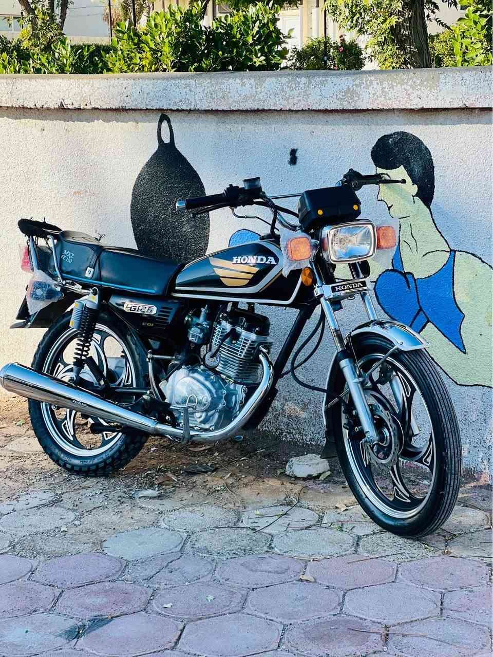 ‎ئەم گوڵە بۆ فرۆشتن 
ماتۆڕەکە تابڵێی پاکوو خاوێنە 
تایە بۆتایە بەشەرت ٢٥٠  مەسروفی نیە‎ Singapore


**إذا كنت صاحب هذا الإعلان وتريد حذفه لأي سبب، رجاءا أرسل رسالة إلى الدعم الفني**