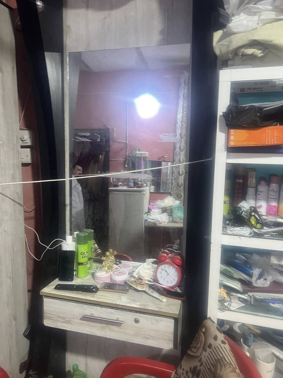 اغراض بيت وبدلات للبيع  المكان المفرك فلكه نهوده تواصل على الرقم***********
