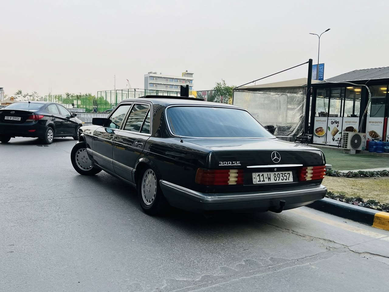 السلام عليكم جامبؤ 300 قصير 
كير مكينه بلاد 
سلايت شغال 
قواعد دبل تمام 
فقط نقصها منضومت تبريد 
مصبوغه جماليه لا ضربه ولا معجون 
السياره رقم نكليزي بغداد 
السعر 85 وبيها مجال قليل 
الاستفسار *********** غير متواجد ع فيس
