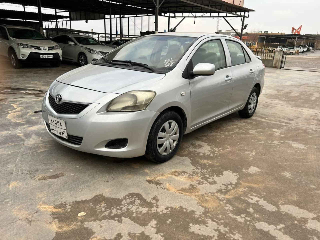 تویتا یارس 2010
دوو گیج گیرعادی
سبوغ سی پارجە بئ ژووری
پیشو پشت کەپسە سیارە زور خاوینە
غرامە 4وەرەقە دوای معاملەی دەگێڕیەوە
گیرو مەکینە تەبریدو تەقەو رەقەی بەشەرتە
کارەبای مسروف هه مووی بەشەرتە
سعر ۷٥مجالیکی برایانە 
***********فایشر وتس ئاب اكر, نينوى
