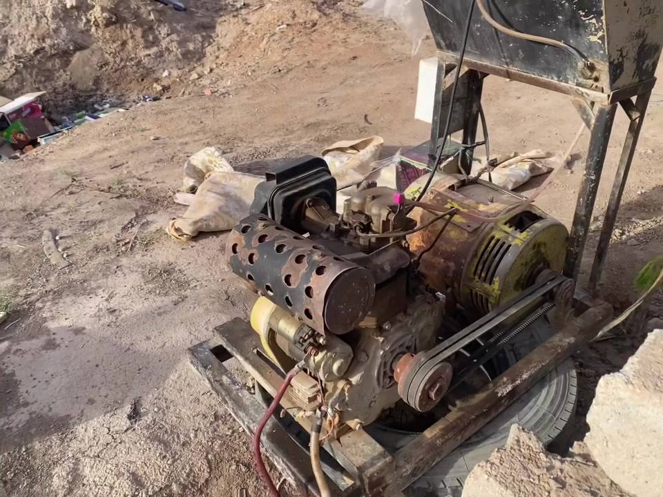 مولده للبيع سلف كاز راس توليد ثري فيز شغاله نكره 
25 انبير تحوير راس توليد يالاني ومحرك مفتوح مو مسكر 

‭***********‬
