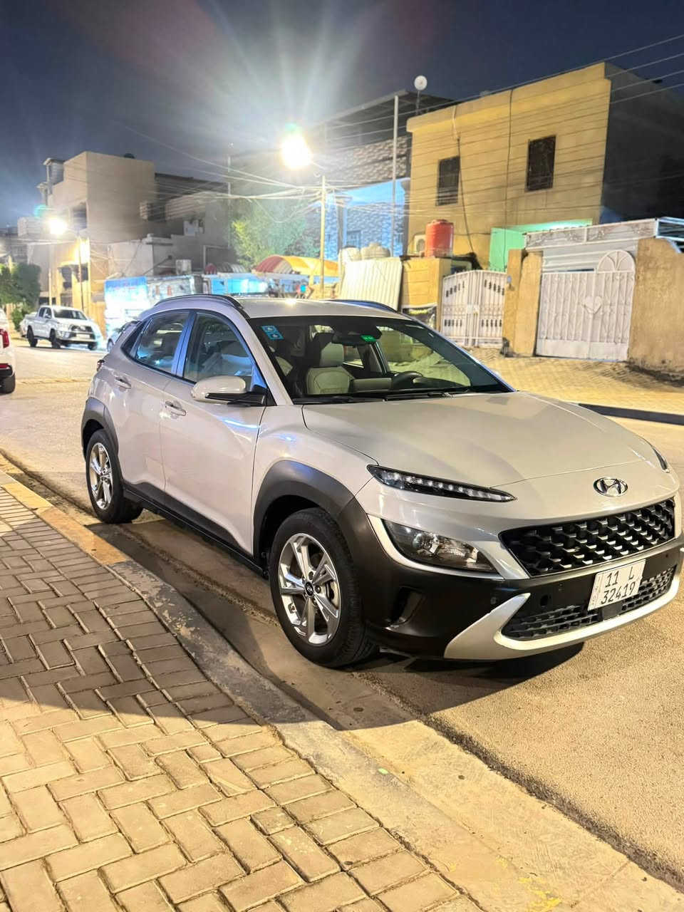 هيونداي كونا موديل 2022 
 فئة standard 
محرك 2000 دوش المرغوب وگير AT المرغوب ( چان cvt ) يعني عملية وتتحمل بانزين عادي
ماشية 50 الف 
السيارة حادثهه كلش حلو بس خشم البنيد ومبدل  
وبيهه باب مبدل بالعراق 
السيارة بأسمي رقم بغداد مشروع وطني شرط التحويل 
مواصفات السيارة 
تشغيل عن بعد ، اشاير بالمري ، رادار بالمري 
رادار مانع اصطدام 360  ، كامرة خلفية ، تحكم ستيرن ، مثبت سرعة ، تحديد مسار ، بيبان قفل كهربائية 
السعر 138 وبيهه مجال للشراي حك الجية 
العنوان البصرة دور الصحة
***********
