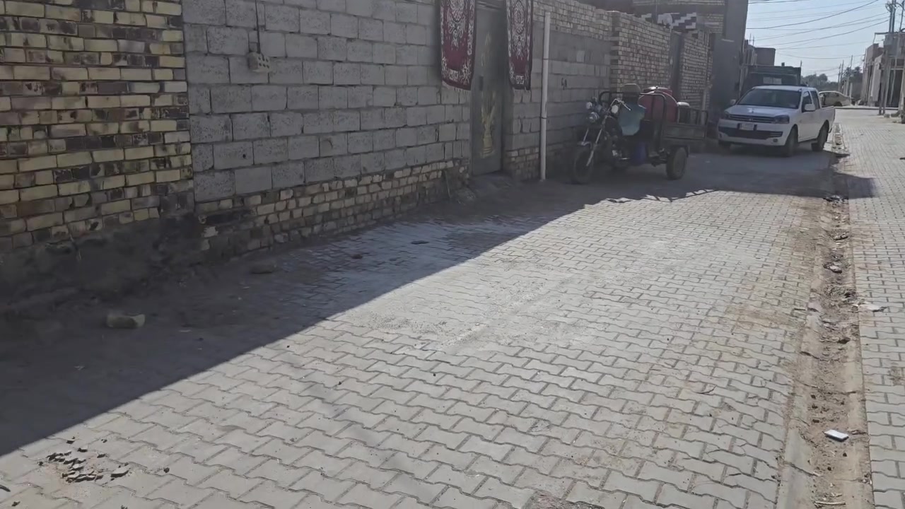 السلام عليكم بيت هيكل يعني اقل نص بشارع الرسول  مساحة 210  تقريبآ  للاستفسار ***********
