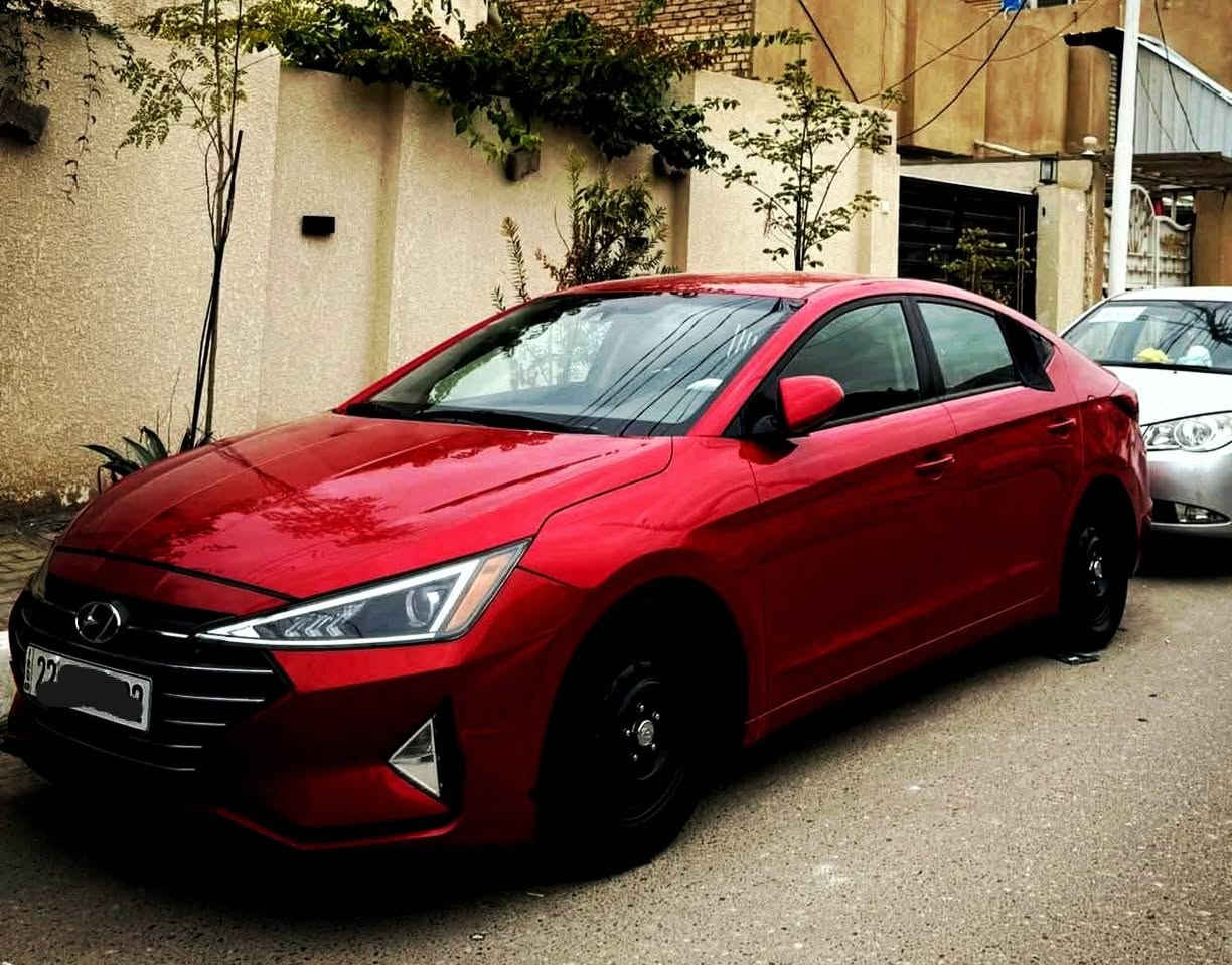 وعليكم السلام 🌹
هيونداي النترا 2020 أمريكي، مكينة 2000 دوش كير، AT ايتي 
بيها جاملغ أمامي فقط، ما بيها حادث قوي.
السيارة نص فل ونظيفة كلش، شغل مرتب وحلوة... السعر 140 قفل 
الحادث مرفق بالمنشور.
للاستفسار عالخاص 
***********
او مراوس النتره كورله
