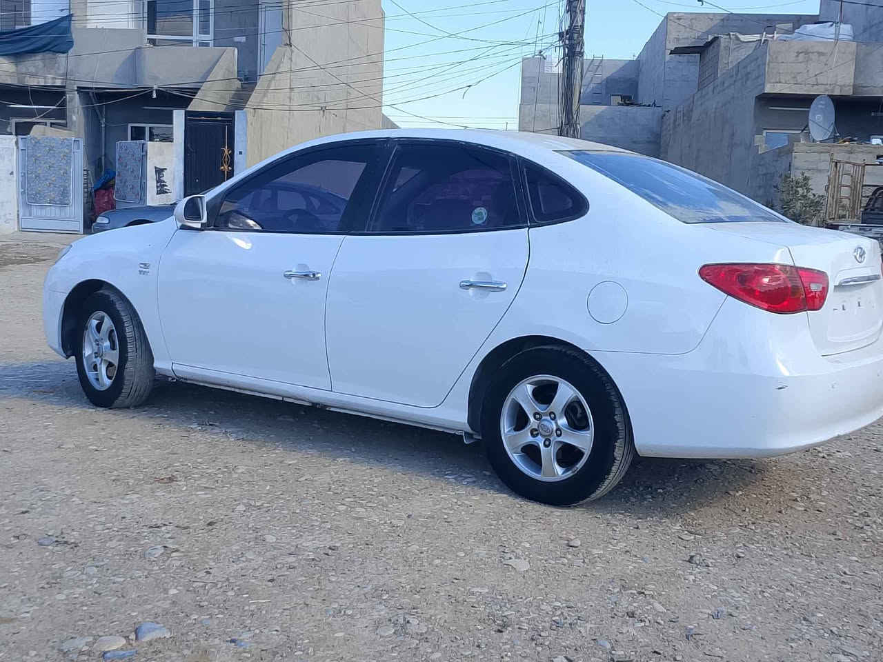 ئاڤانتی 
مۆدیل2008 
سەیارەکە فولە 
جڵد و هیتەر 
تەبریت لەمس 
سوکان ڤۆلیۆم 
چوار تایەو ویلی تازە 
قەترە غایسی نیە 
بەشەرتی دەعم و لێدراو 
بەشەرتی کەڤەر گۆران 
سەقفی شوشەیی 

*********** Singapore
