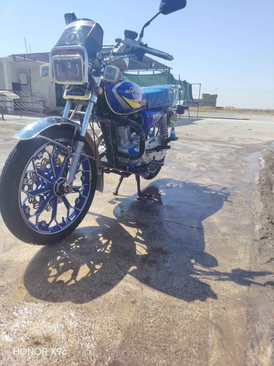 للبيع نامي تو  برو  🏍✈️
موديل2024⚔️
5 گير⚔️
منفيس وعقد موجودات 📝
2 سويج بلادي 🔑
المحرك شرط كهربائيات شغاله من طول للطول 🧿
دراجه. احلا من الصور سعرهاااا( 700) وبيه مجال كلش بسيط 
***********
