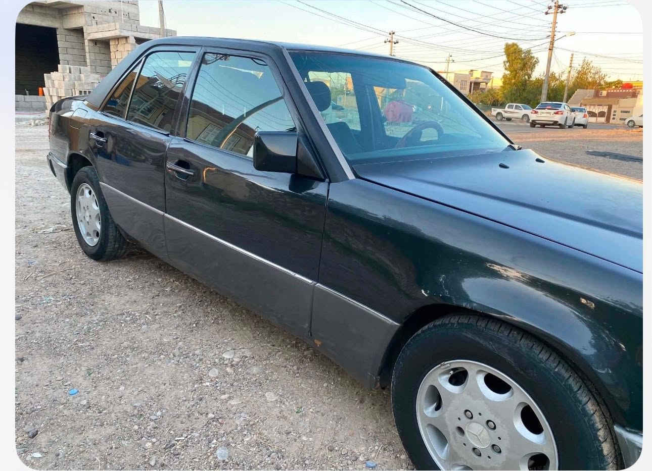 مارسدس موديل 91
سعرها 50 ورقه وبيها مجال 
مصبوغه عام جماليه 
كير ومحرك تبريد كله بشرط 
محرك 3000 
رقم أربيل سنويه ساقطه ب2023 بسمنه 
رقم صاحبها ***********
