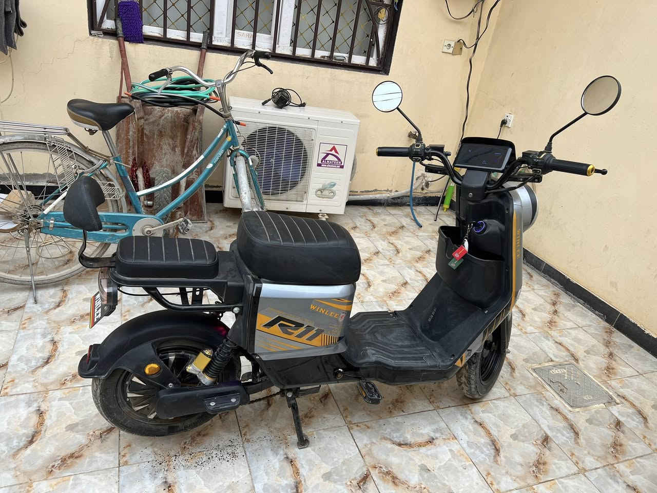 السلام عليكم شباب دراجة r11 للبيع استخدام شهرين بس كلشي بيها بلادي عقل بطاريات مثل مشوفون موديل 2026 
مكاني بعقوبة سعرها 500 الف خاص مفتوح حبايب


**إذا كنت صاحب هذا الإعلان وتريد حذفه لأي سبب، رجاءا أرسل رسالة إلى الدعم الفني**