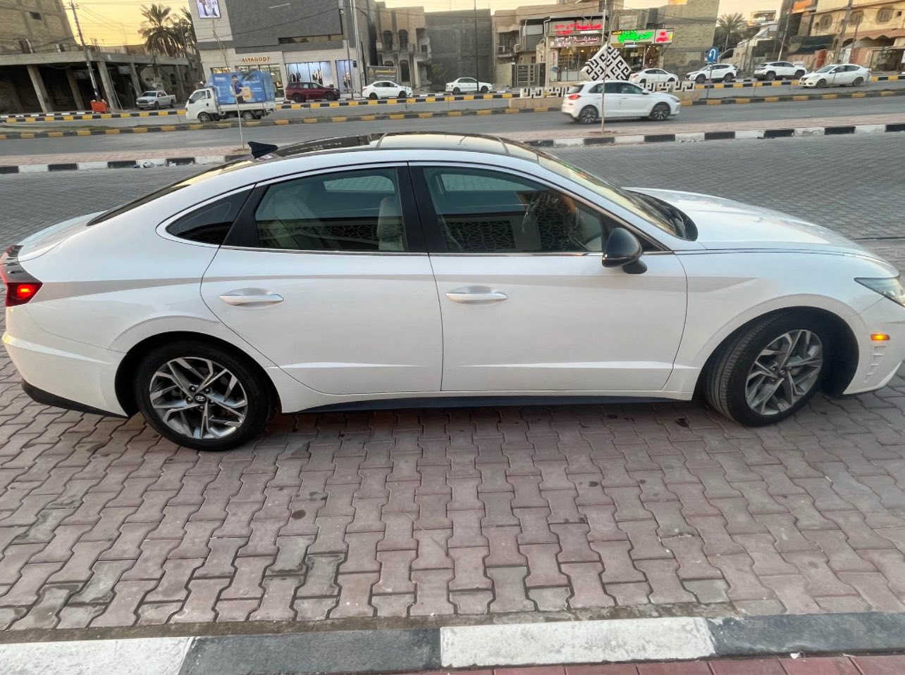 سوناتا 2020 وارد امريكي مكفوله فقد ضرر بل دعاميه ومرجعه بلاديه
واحد على واحد 
1 فتحه 
2 بصمه 
3 رادار امامي خلفي 
4 رادار بل مري 
5 ويل رياضي 
6اشاير ترحيب 
7قياده ذاتيه 
8 تثبيت سرعه 
9كامره خلفيه 
10 بنراما 
رقم اربيل باسمي تريد وكاله تريد مداور 
سعره 175 وبيه مجال مكانه نجف 
***********
***********
