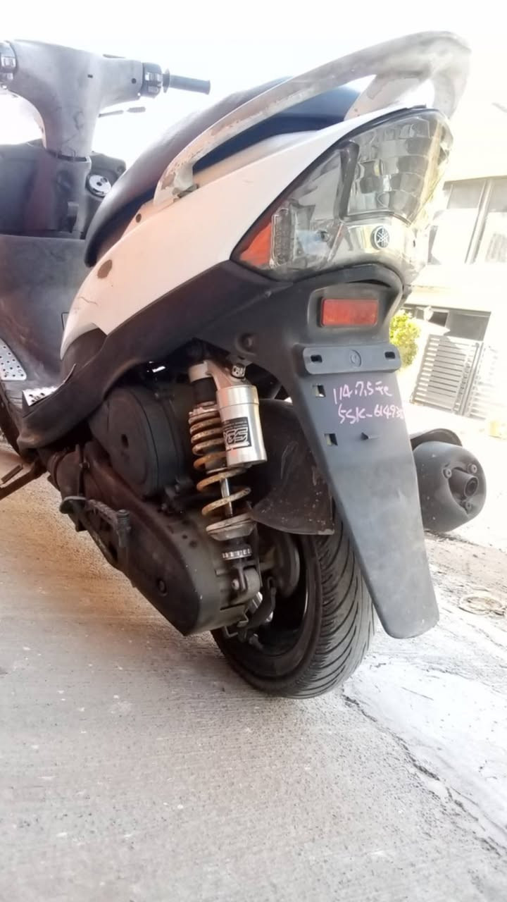 ماكس عدله صارلها اسبوع نازله رمبه بوشه 55 بلادي دبل خلفي رياضي دراجه شلعتها تخووف
بلاديه من التاير للتاير 

السعر :1٫050٫000 مليون وخمسين الف

مكاني بغداد البياع متواجد ع الفيس  شباب للاتصال ***********
