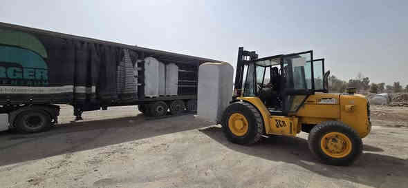 للبيع رافعة جي سي بي يشيل ٢٦٠٠ كيلو غرام  لوك كير و مكينة بشرط  طايرين  خلفي  ويا احتياط مكان كركوك 
***********
٠٧٥٠٨٨٤٠٤٢
