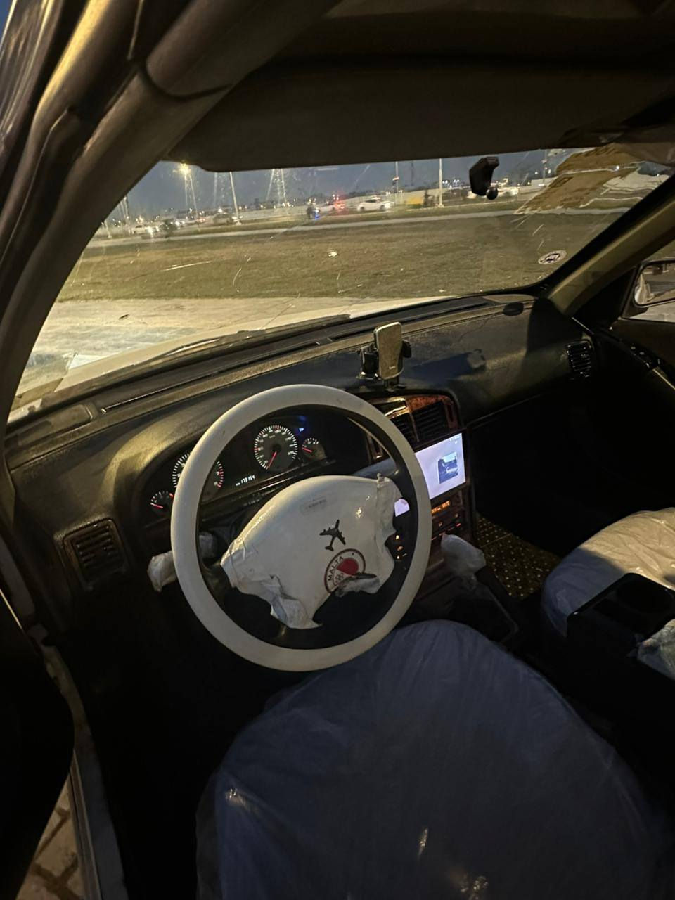 مكلف بلنشر 
السلام عليكم بيجو بارص مديل 2015 محرك فرنسي كفاله كير ومحرك السيارة جاهزه ونضيفه سياره كهربائيات كلها شغاله ويل أبو الخط سيستم شاشه وسماعات ومضخم سيارة مال جناي بيهه تعمير باهلالات سنويه ال 27 تبريد شغال سياره نضيفه ومال بيت. راعيها يريد تحويل السعر 53$
هـ***********/*********** 
رجا المو شراي خل يعبر المنشور ‏<تم تعديل هذه الرسالة>
