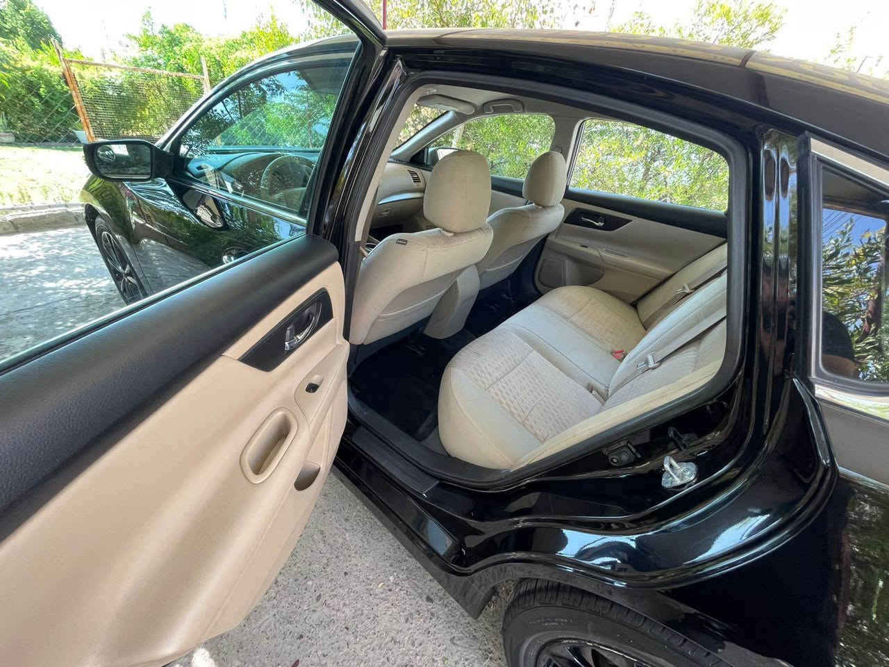 ALTIMA 
2017
‎ناو زەرد
‎یەک پارچە بۆیاخە
‎چەمەلەخی پشتەوە 
‎پێشی کەپسە
‎نیو بۆندی بەس تەعدیلە بێ زەڕبە
‎ئێرباک نەتەقیوە 
‎شوێن هەلێر 
‎سعری :١٠٨$ مەجال 
‎ز.م: *********** السليمانية, العراق
