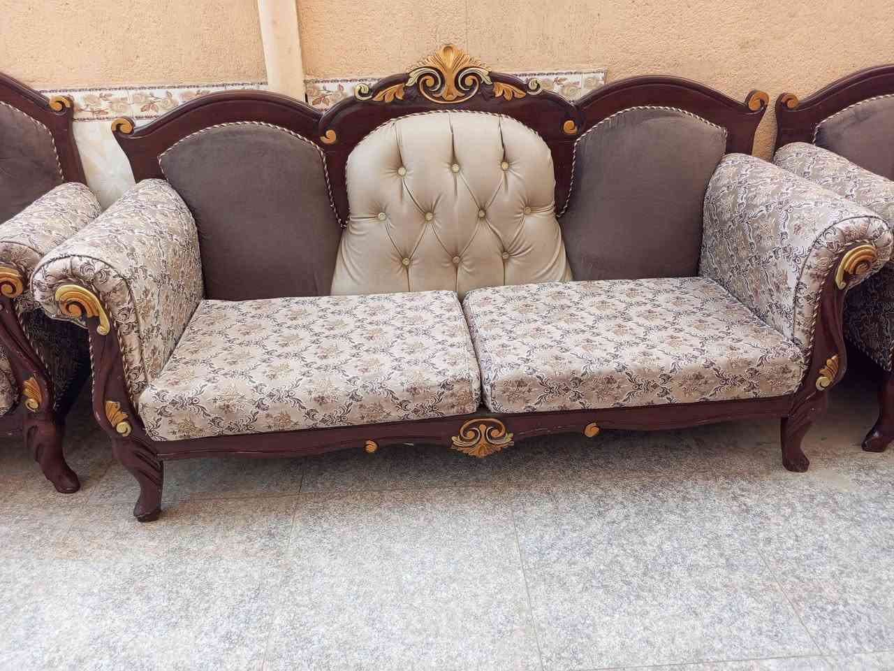 يالله تخم ملكي 6قطع 10 مقاعد زان كلش قوي ونضيف مابي ضرر السعر 325 وبي مجال لشراي ناصريه مركز ***********
