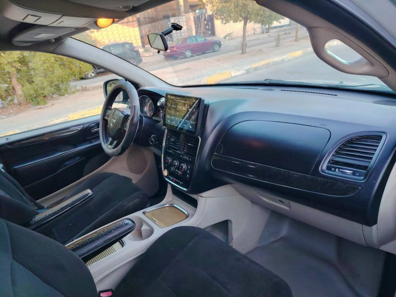 السلام عليكم حبيبي اقرء المنشور زين واذا عجبتك اتصل واني بخدمتك
دوج كرفان للبيع رقم بغداد 2012 راعيها بكربلاء اكعدك ويا تتكاتب مكاتبه مروريه السياره بيها الجاملغ ولبنيد مرشوش بدون دواخل مكينه وكير وتبريد وتخم تاير وباتري لايت العالي زنون كله جاهز منظومة غاز بيها 60 لتر يعني انسه البانزين ودوخته كشناتها بلع السعر 125 وبيها مجال او مراوس بايجبرو حبتور للعلم ما متواجد على الفيس دائمن اتصل واني بخدمتك مكاني الحله للتواصل رقم الهاتف 

*********** واسف على الاطاله
