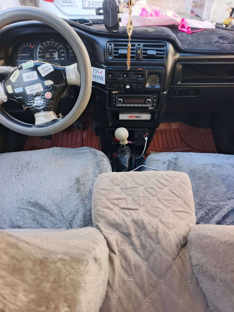 سلام عليكم فگتره للبيع الحجم 20 الموديل 90 محرك شرط گير شرط  نظيف سياره مال بيت سياره بسمي هزه جديد سنويه لحد 2028 رقم كركوك السعر 45 وبي مجال بسيط ***********
