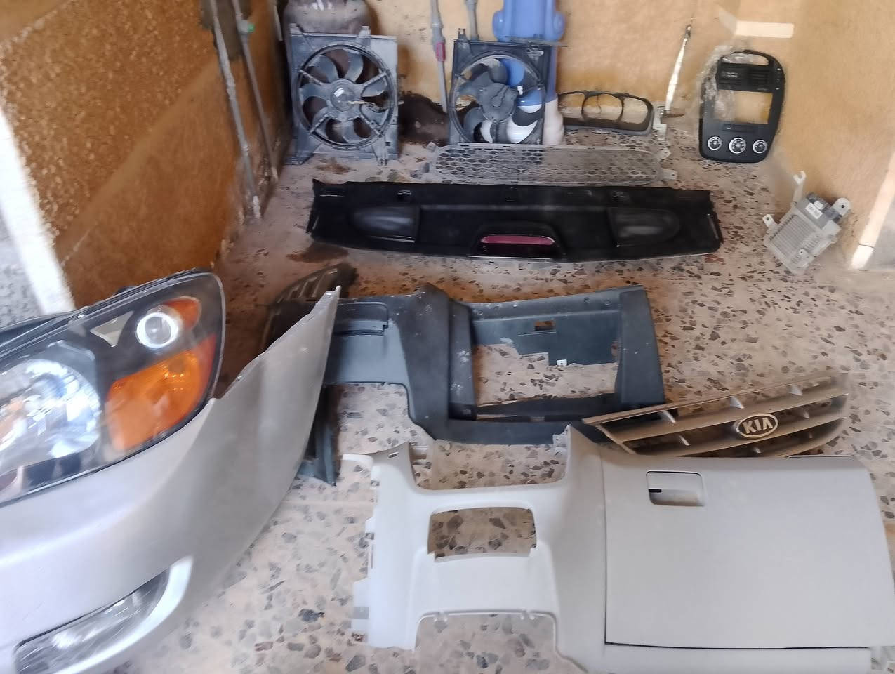 غراض كيه اسبكترا للبيع شتريد اتصل ***********
