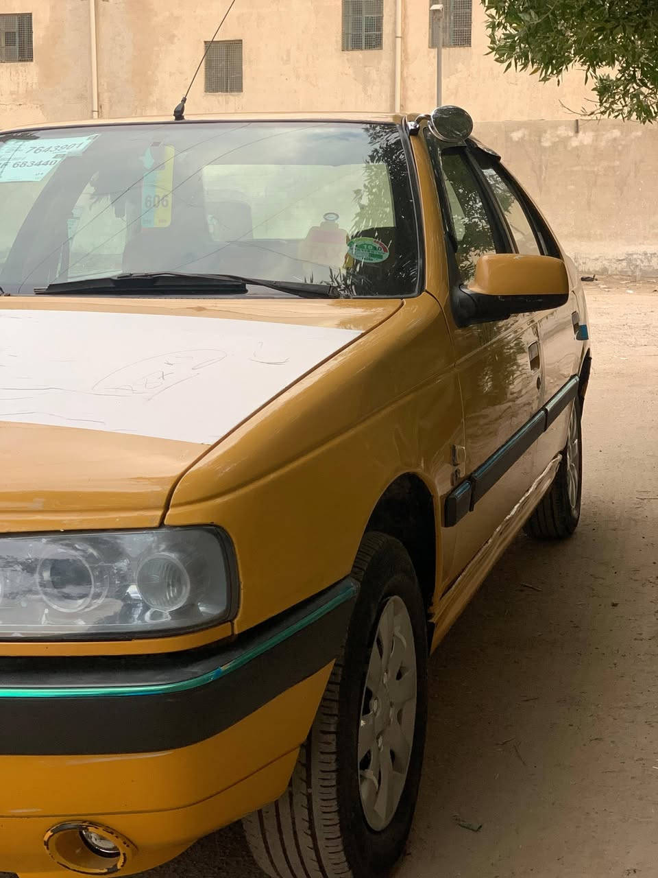 سلام عليكم بيجو الميس 2015 سياره ما بيه لاضربه ولا تبديل عدا صبغ جاملغ فقط بدون دواخل أثر طخه صغيره سياره نضيفه باقي كفاله كير ومحرك مكفولات غرفته حلوه كهربائيات كله شغاله تبريد ثلج تخم تايرات جديد رقام نكليزي باقي بس عل استلام رقم بغداد سنويه جديده هيه غرمات مصفره مكان شهداء البياع ***********
