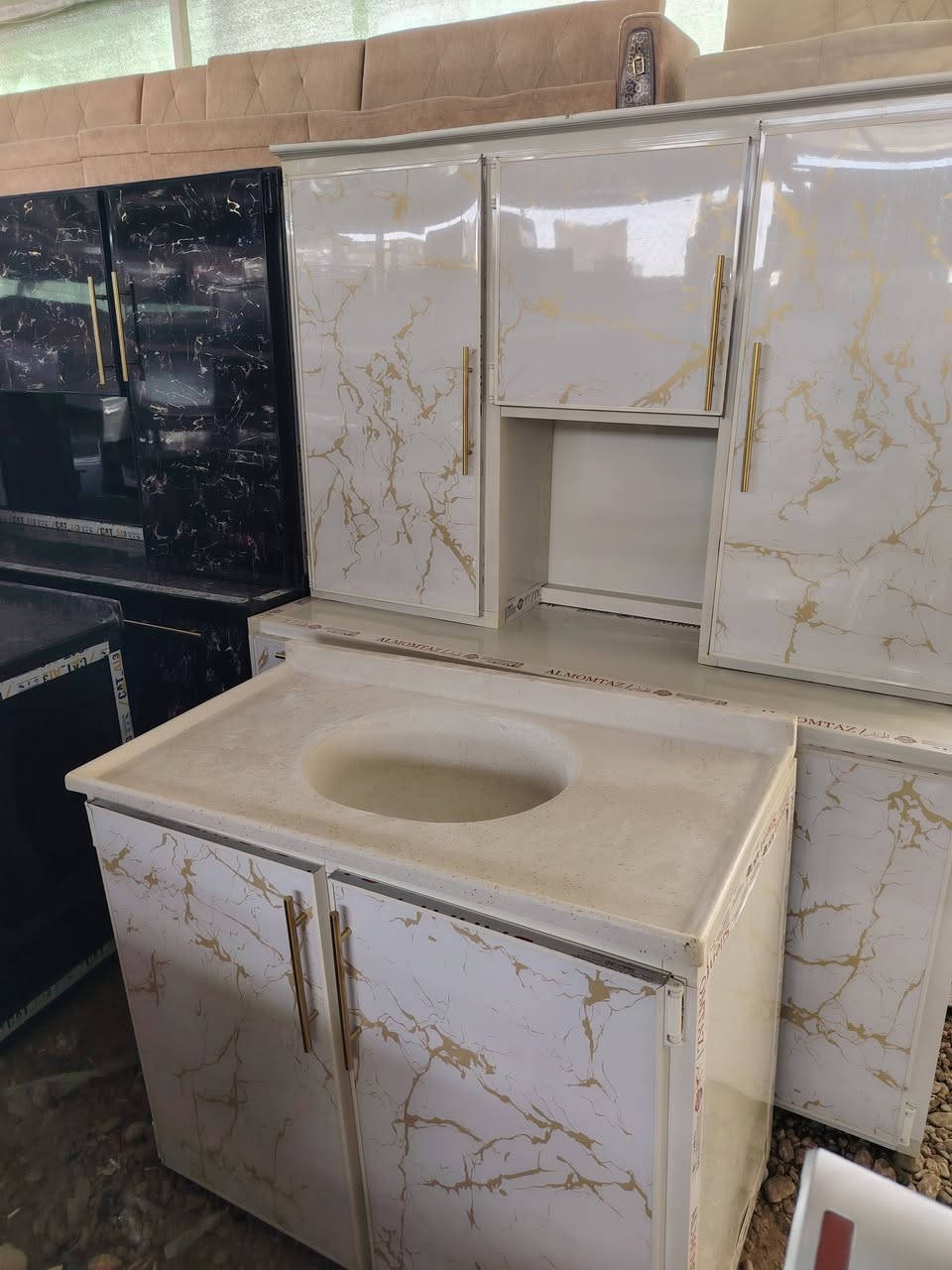 اللهم صل علئ محمد وال محمد تم وبعون الله وصول حاويه اثاث منزلي مستخدم وجديد 
 مجمع البركه للاثاث الجديد والمستخدم
 والعنوان بابل المحاويل ناحيه الامام الشارع العام قرب مركز شرطه الامام للاستفسار خاص او الاتصال علئ الارقام *********** بيه واتساب 
*********** اتصال فقط
