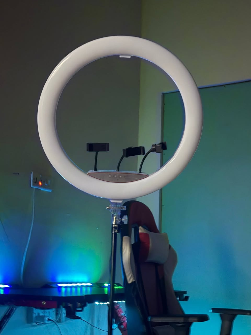 كرسي 170 ميز 150 الاضائه ***********
