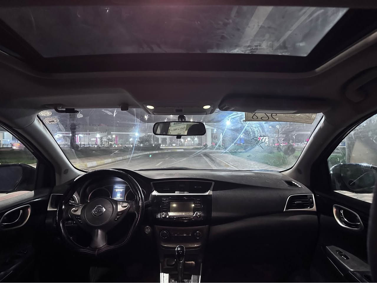 سلام عليكم 
للبيع نيسان سنترا sv مديل 2017 رقم اربيل سنويه جديده لحد 2029 بيها بطاقة بنزين شرط تحويل والوكاله محرك كير شرط مامفتوح 💥فول ماصفات بصمه سلايت ويل كروم ❄️تبريد شغال تتدفئه شغال كل جسمها شرط 💥بيها حادث 3 قطع بدون دواخل شرط 🍒سعر 92 بيها مجال كلش قليل مكان سياره كركوك *********** رقم بيها واتساب هم كركوك, العراق
