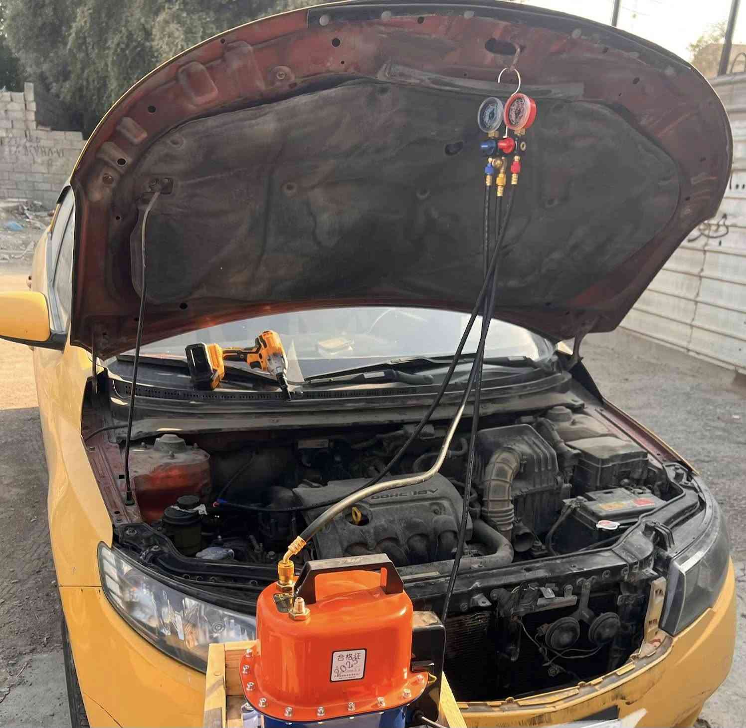 🔥 عرض العيد الأقوى 🔥  

🚗 خدمات ابو فرقد لتبريد السيارات  
بمناسبة عيد الفطر خصومات خاصة على شحن غاز مكيف السيارات  

❄️ شحن غاز المكيف  
🔹 R134a (فرنسي)  
💰 السعر: 60,000 دينار  

❄️ شحن غاز المكيف  
🔹 R1234yf (أمريكي)  
💰 السعر: 150,000 دينار  

⚡ تبريد قوي وفحص سريع  
⚡ خدمة مضمونة وأسعار مناسبة  

📍 العنوان: بغداد – السيدية  
مجمع 6 السكني، مجاور دلالية الصباح للعقار  

📞 للحجز والاستفسار:  
***********  

🎉 جهز سيارتك قبل العيد وخلي مكيفك يبرد بأفضل أدا
