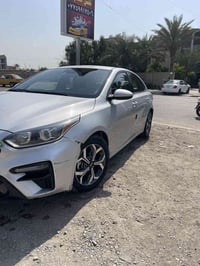 فورتي وارد امريكي 2020  حساسات اماميه  كيرSvt السعر 125$ مكاني بغداد ط...