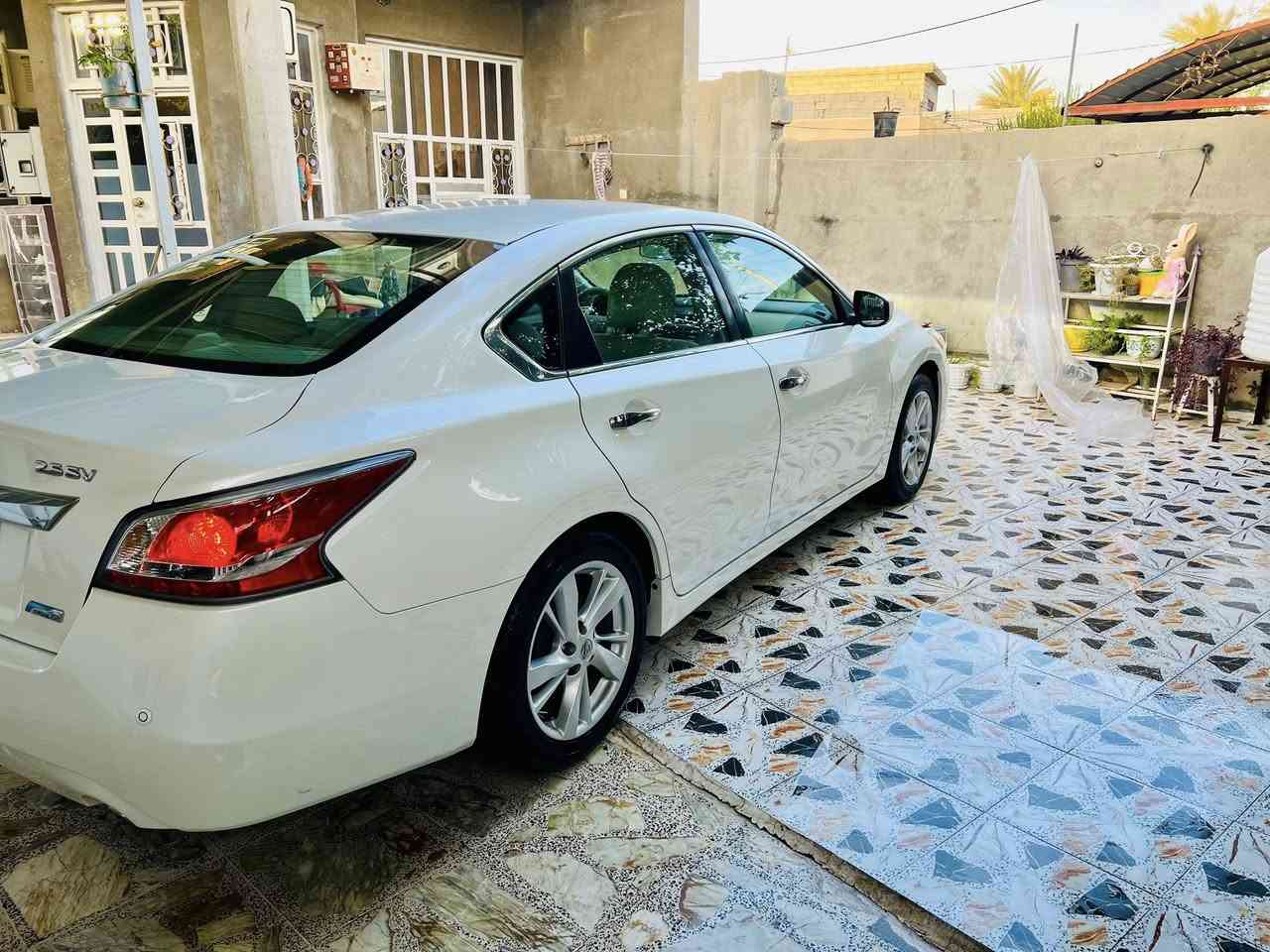 السلام عليكم نيسان التميا 2014خليجي مكفوله جاهزه مجهزه من كلشي رقم سلمانيه تحويل مباشر كير محرك تخم تاير صدر كله جديد علشرط 👍
سياره فول الفول موصفات 
1بصمه 2حسسات امامي خلفي رادار 
شاشه اشكال موصفات بيها 
سعر 137بيها مجال بسيط بيع فقط
مكاني ديالى المقداديه 😎
***********
