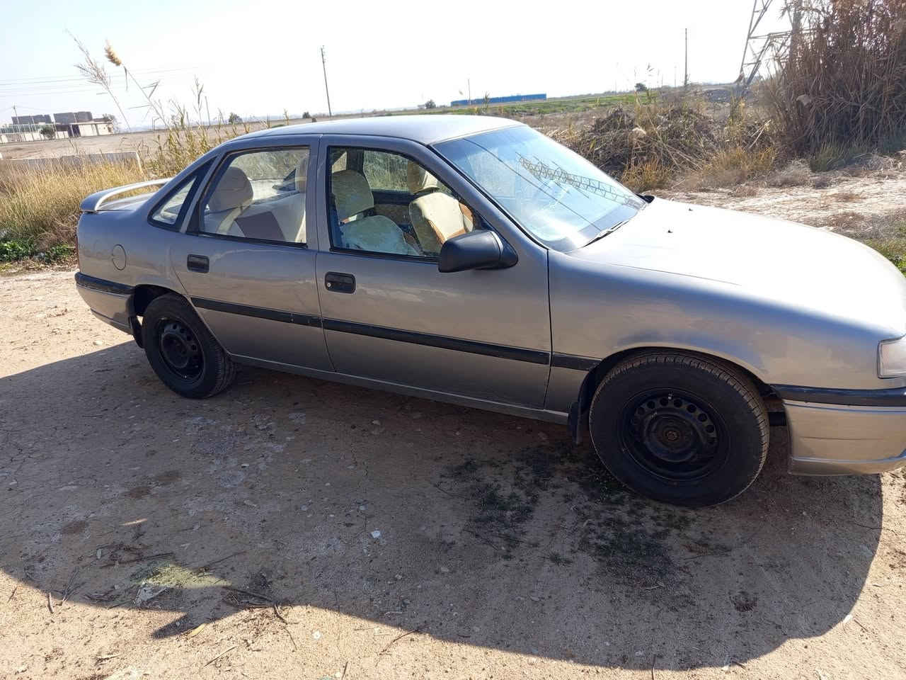 اوبل فكترا موديل 1993 الون رصاصي سياره مصبوغه جماليه كانت جارده مكينه 1600 رقم بغداد مسطره السعر 38 مكان ديالى ***********
