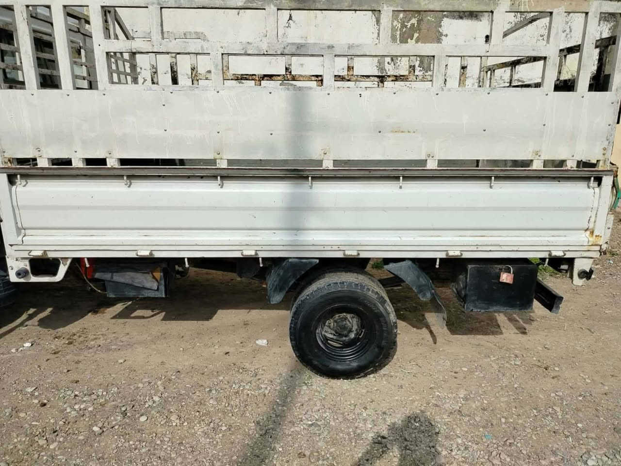 كيا موديل 2002
رقم صلاح الدين 
سنوية الى2027
السعر 75سيارة مكفولة من كير واكسل ومحرك ورقم شاصي تواصل عل رقم ***********
