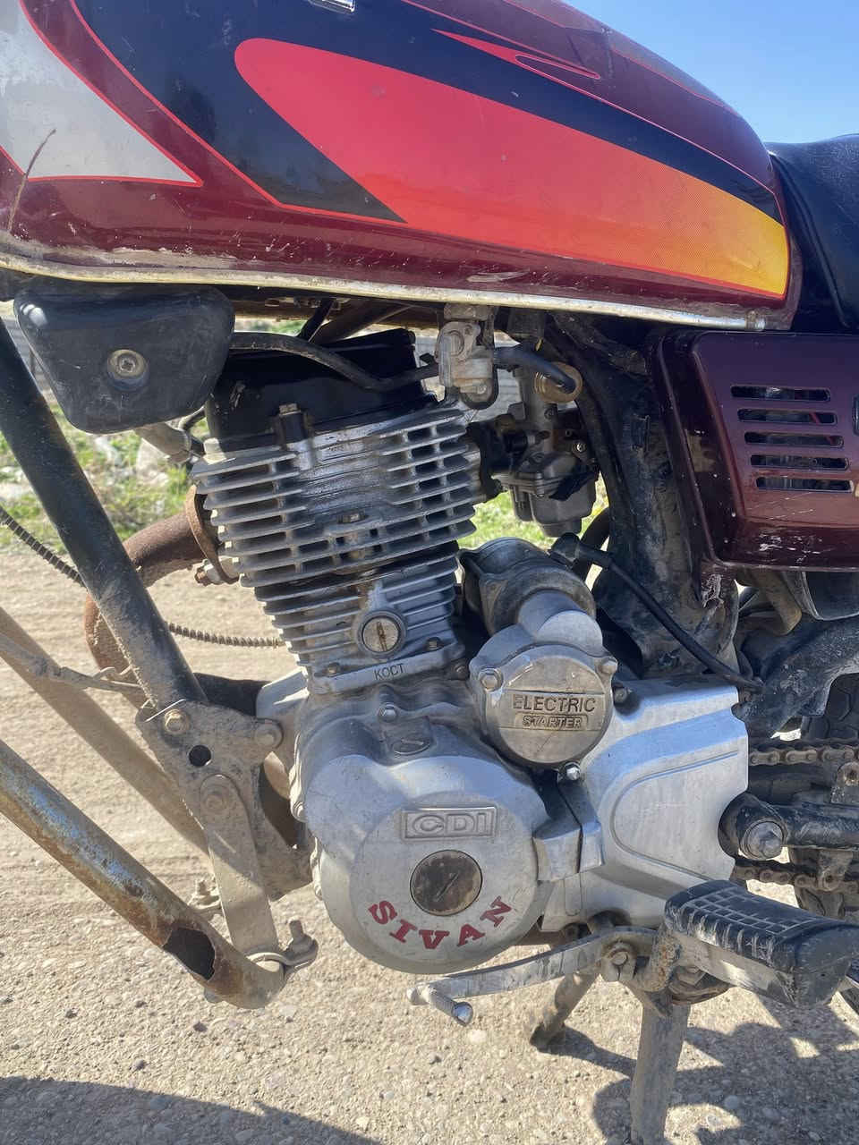 السلام عليكم موطور سيفان 2019
موطور كامل ربع ماتحط علي 
كهرباياتو كله شغاله 
السعر 200
مكاني الجواعنه 
***********
